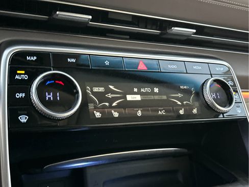 Used 2024 Genesis GV80 3.5T w/ Prestige Package image 17