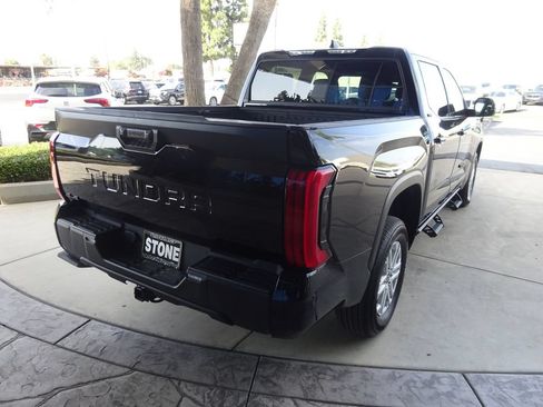 Used 2025 Toyota Tundra SR5 AWD/4WD image 8