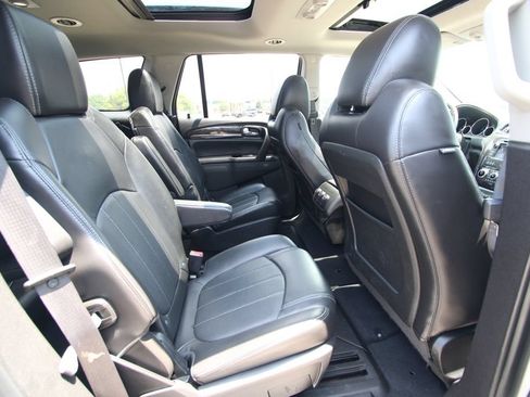 Used 2017 Buick Enclave Leather AWD/4WD image 9