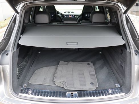 Used 2020 Porsche Cayenne Turbo image 61