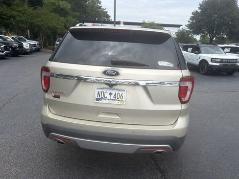 Used 2017 Ford Explorer Limited FWD image 6