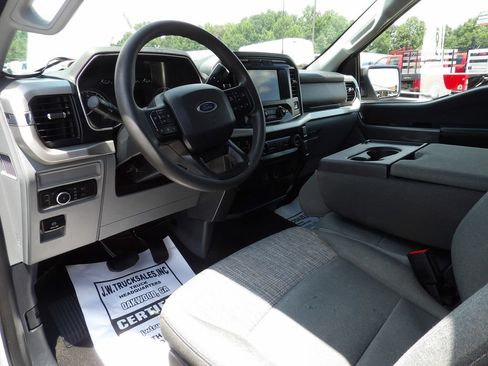 Used 2022 Ford F150 XLT w/ Trailer Tow Package RWD image 16