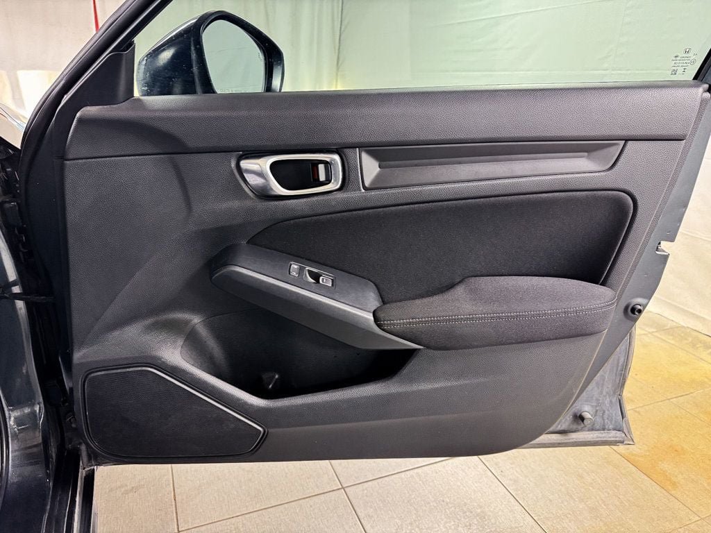 Used 2025 Honda Civic Sport image 17