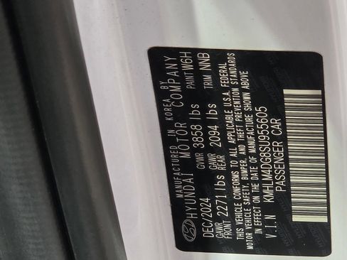 Certified 2025 Hyundai Elantra Sport FWD image 35