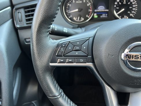 Used 2020 Nissan Rogue SV AWD/4WD image 28