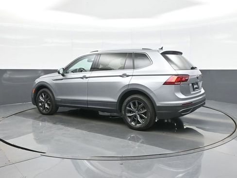 Used 2022 Volkswagen Tiguan SE image 5