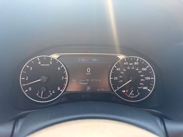 Used 2025 Nissan Altima 2.5 SV FWD image 3