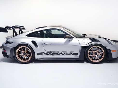 Used 2024 Porsche 911 GT3 RS RWD image 4