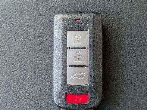 New 2025 Mitsubishi Eclipse Cross SE image 32