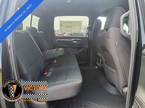 New 2026 RAM 1500 4x4 Crew Cab image 40
