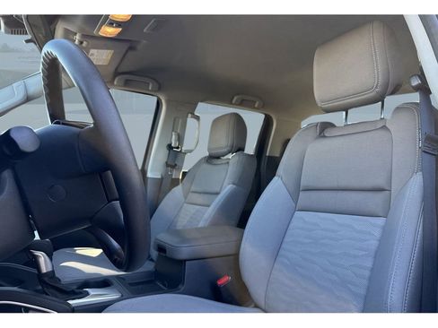 Used 2023 Nissan Frontier SV w/ Technology Package image 12