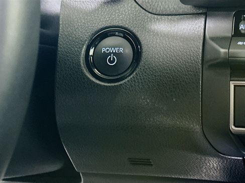 Used 2025 Toyota Camry SE FWD image 20