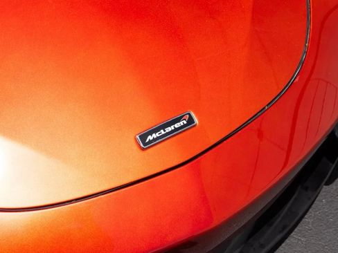 Used 2018 McLaren 570S RWD image 18