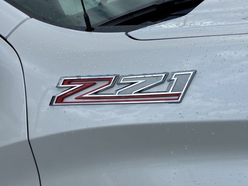 Used 2025 Chevrolet Silverado 1500 LTZ AWD/4WD image 7