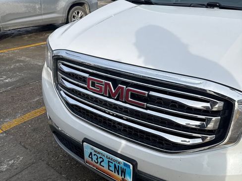 Used 2018 GMC Acadia SLT image 18