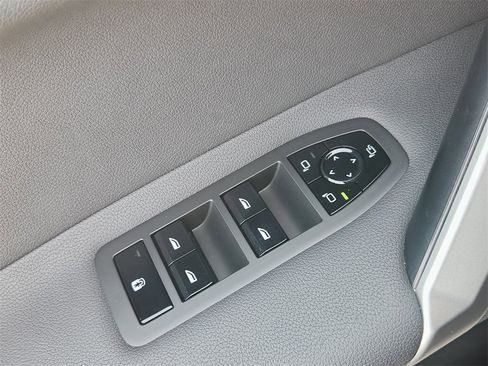 Certified 2025 BMW iX M60 image 48