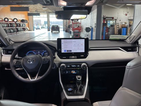 Used 2024 Toyota RAV4 Limited w/ Advanced Technology Package image 14