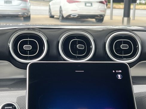 Certified 2025 Mercedes-Benz GLC 300 image 38