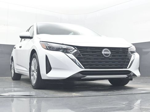 Certified 2025 Nissan Sentra S FWD image 22