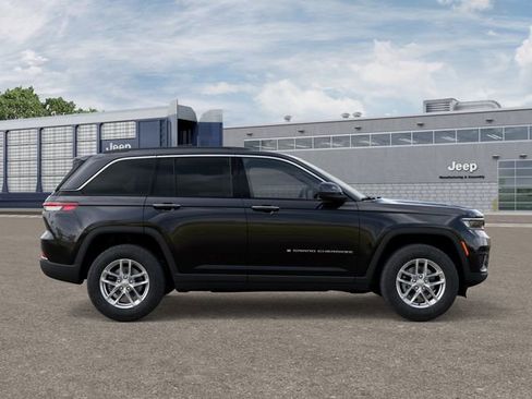 New 2025 Jeep Grand Cherokee Laredo X image 12
