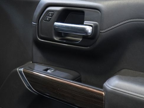 Used 2021 Chevrolet Silverado 1500 LT Trail Boss w/ Convenience Package II image 24