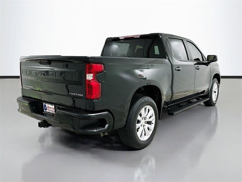 Used 2023 Chevrolet Silverado 1500 Custom image 7