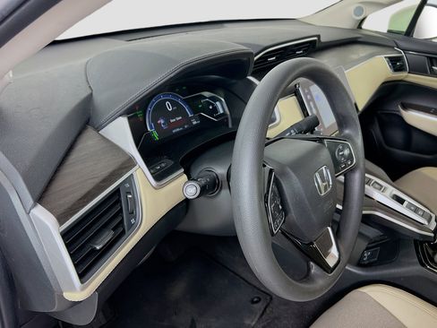 Used 2018 Honda Clarity Plug-In Hybrid image 9