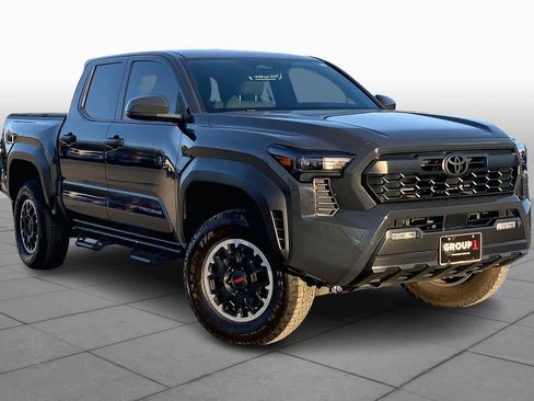 Used 2024 Toyota Tacoma TRD Off-Road image 2