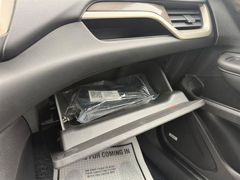 Used 2024 GMC Terrain Denali w/ LPO, Floor Liner Package AWD/4WD image 27