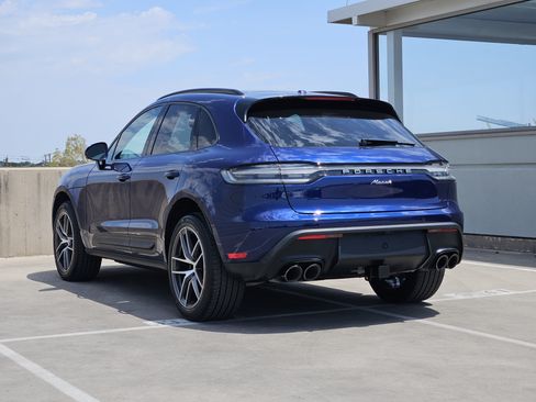Certified 2026 Porsche Macan AWD/4WD image 3
