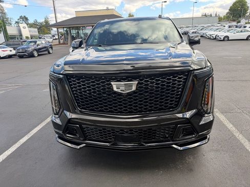 Used 2026 Cadillac Escalade V AWD/4WD image 8