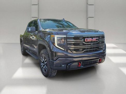 Used 2023 GMC Sierra 1500 AT4 w/ AT4 Preferred Package AWD/4WD image 3