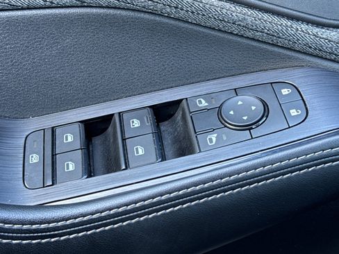 Certified 2023 Nissan Rogue SV image 12