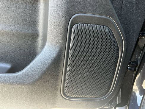 Used 2023 Chevrolet Silverado 1500 Custom image 23