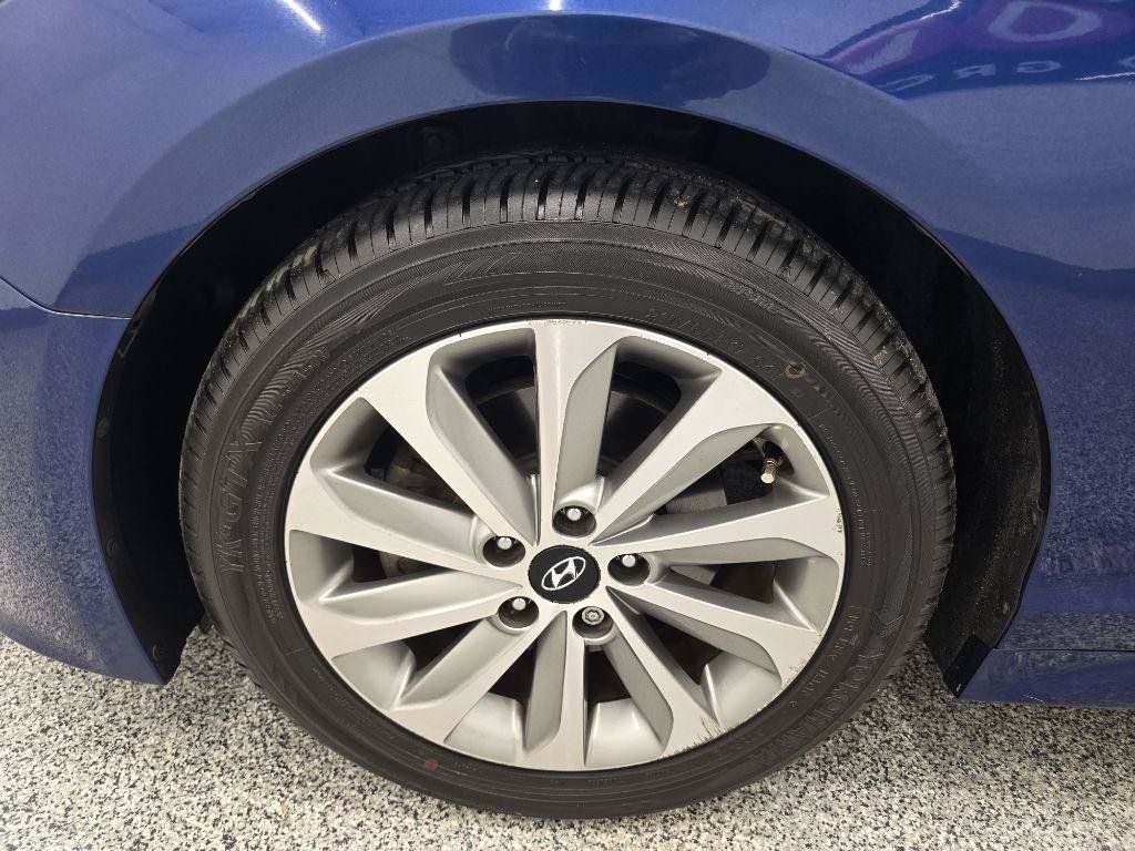 Used 2016 Hyundai Sonata Sport w/ Option Group 02 FWD image 29