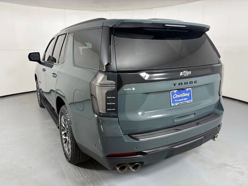 Used 2025 Chevrolet Tahoe Z71 w/ Comfort Package AWD/4WD image 6