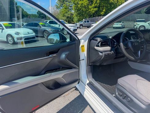Used 2023 Toyota Camry LE FWD image 13