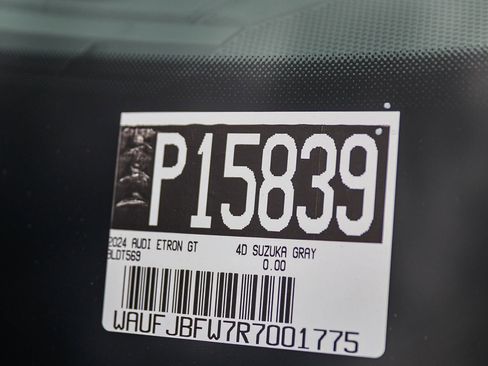 Used 2024 Audi e-tron GT Premium Plus image 29