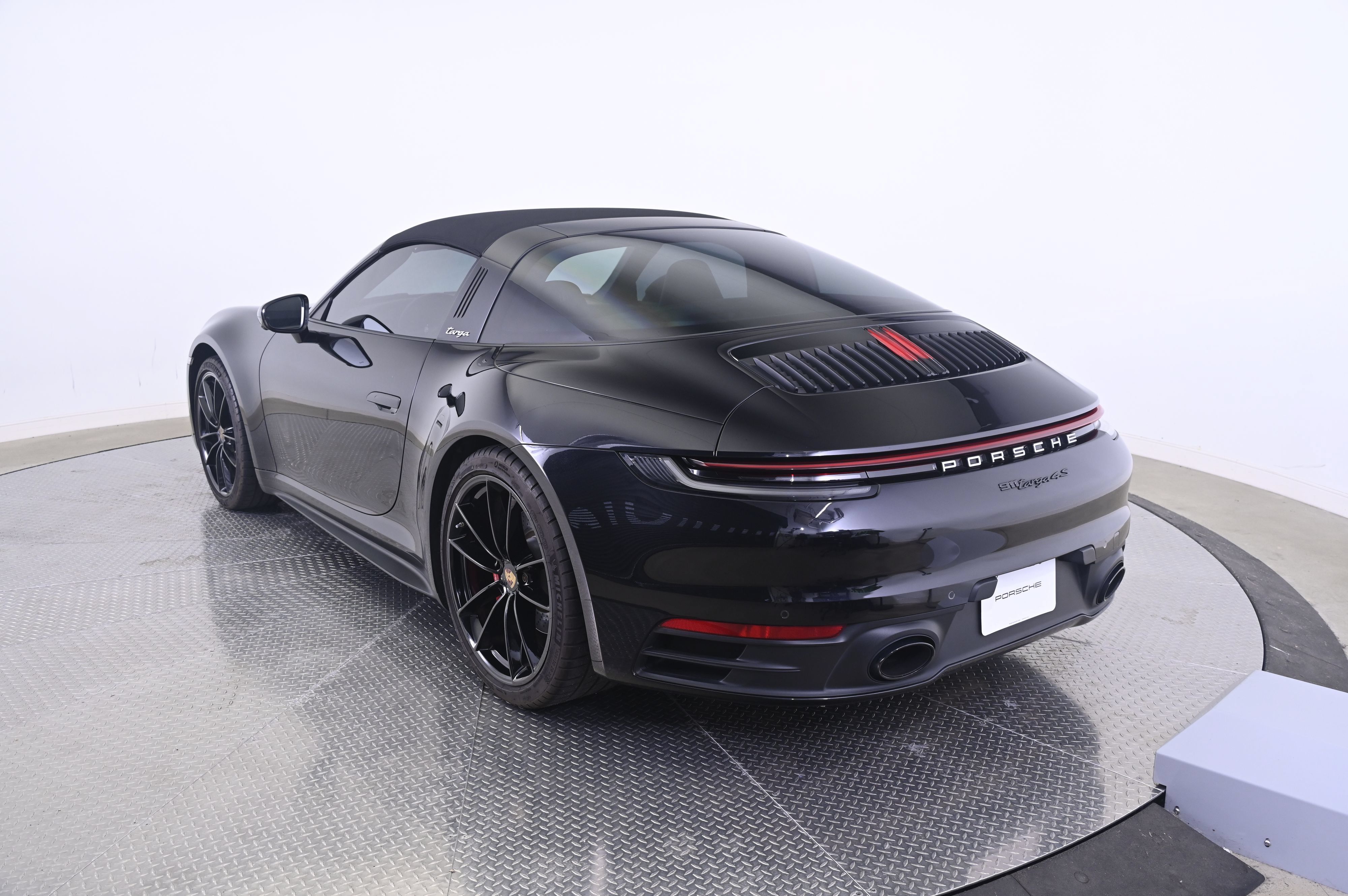 Certified 2024 Porsche 911 Targa 4S AWD/4WD image 13