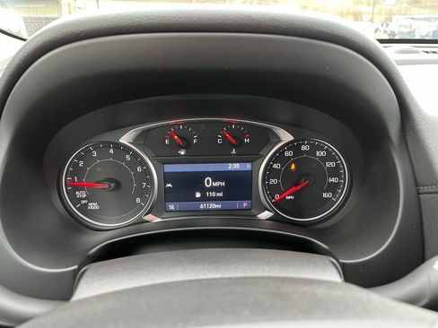 Used 2024 GMC Terrain SLT AWD/4WD image 12