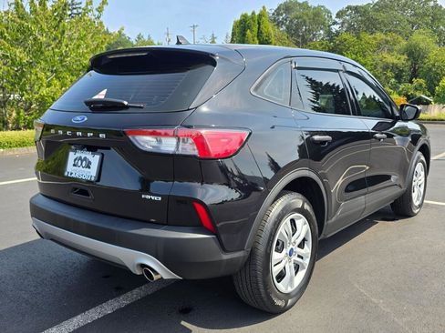Used 2022 Ford Escape S image 4