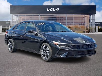 Used 2025 Hyundai Elantra Sport w/ Cargo Package