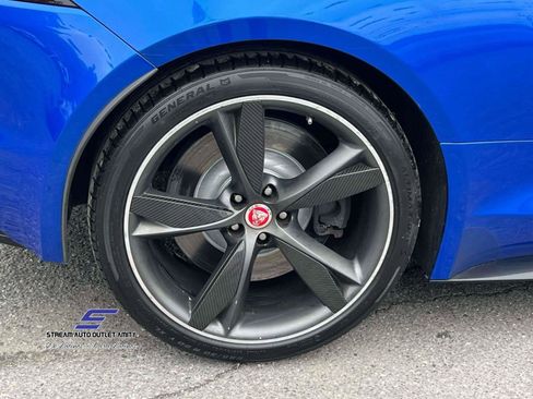Used 2019 Jaguar F-TYPE R-Dynamic image 10