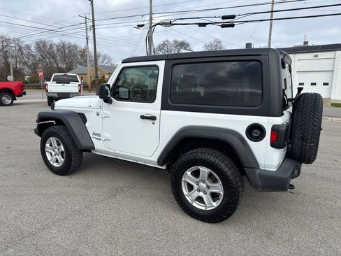 Used 2021 Jeep Wrangler Sport S image 4