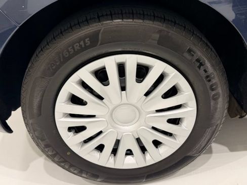 Used 2013 Volkswagen Golf 4-Door FWD image 12