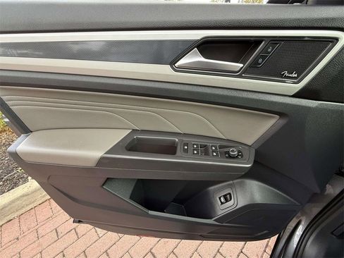 Used 2022 Volkswagen Atlas SEL Premium image 30