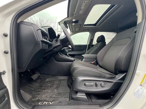 Used 2025 Honda CR-V EX image 15