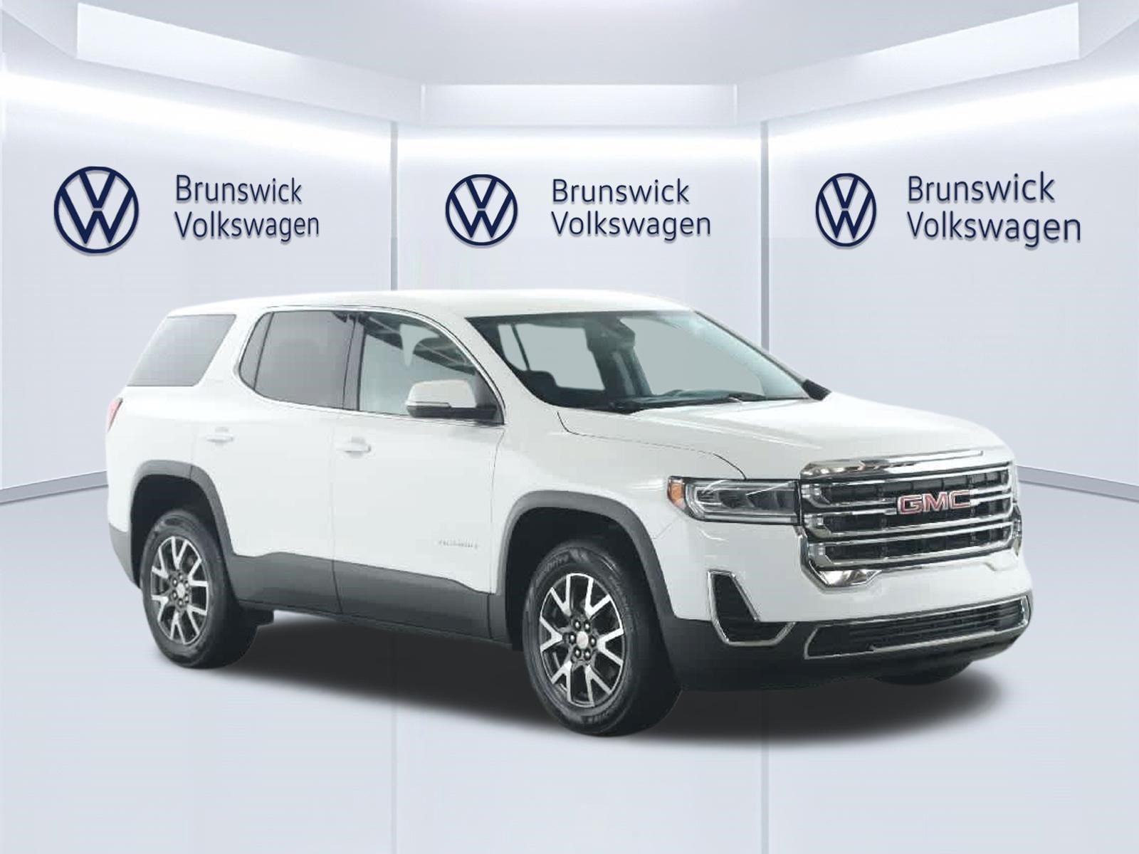 Used 2023 GMC Acadia SLE FWD image 10