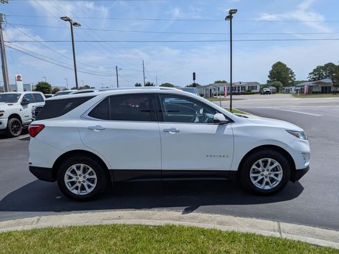 Used 2018 Chevrolet Equinox LT FWD image 4