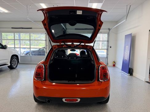Used 2019 MINI Cooper 4-Door Hardtop image 22